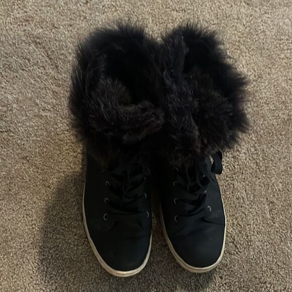 UGG furry lined high top sneaker booties size 9 - Picture 3 of 4